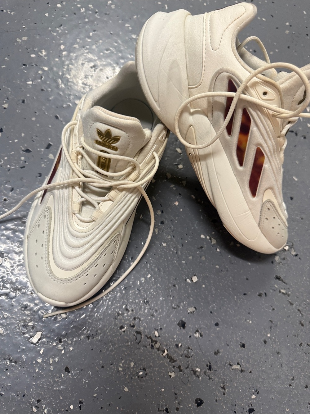 adidas Off-White Cream Sneakers with Burgundy Accent